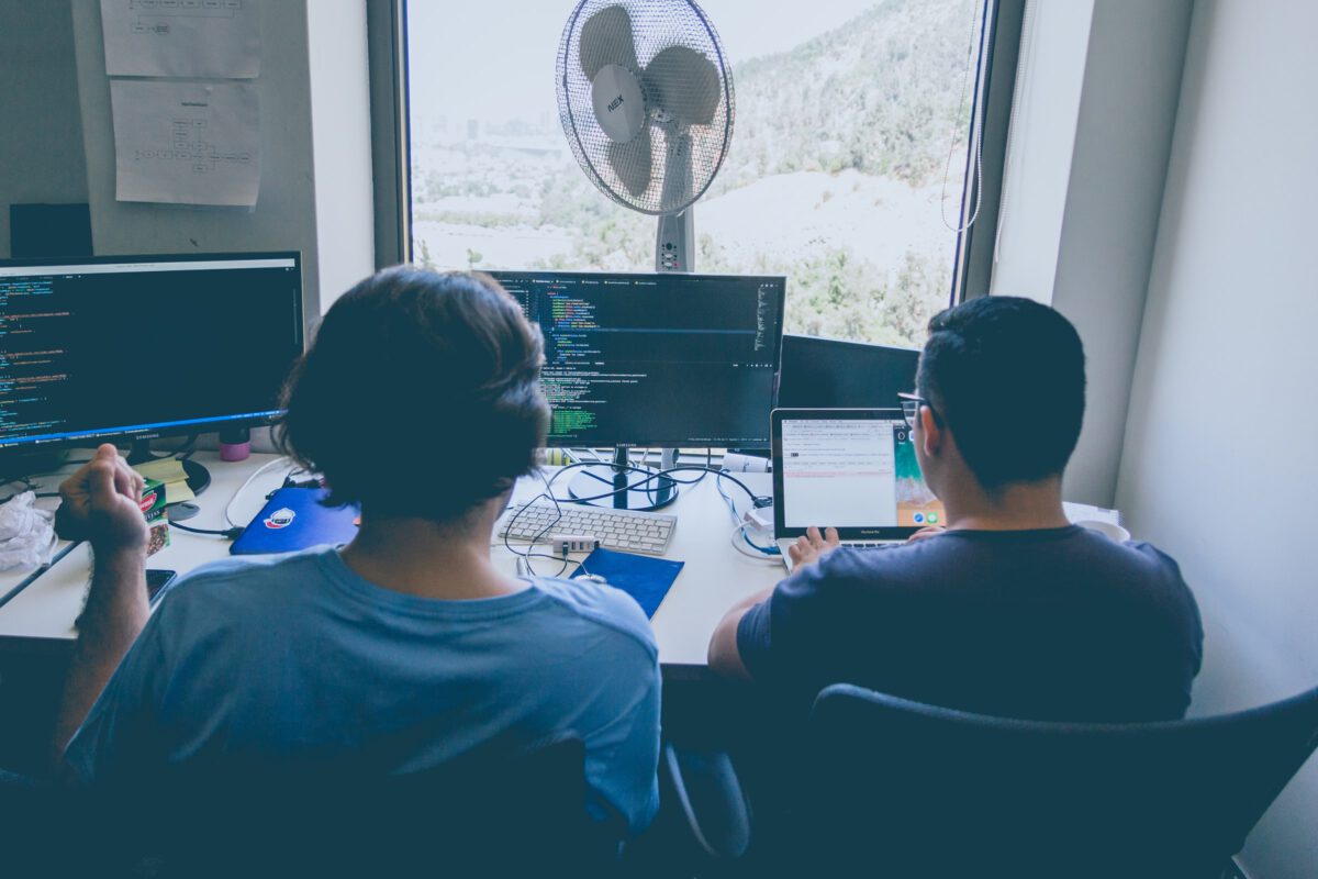 Wat kunnen start-ups leren van bestaande bureaus?